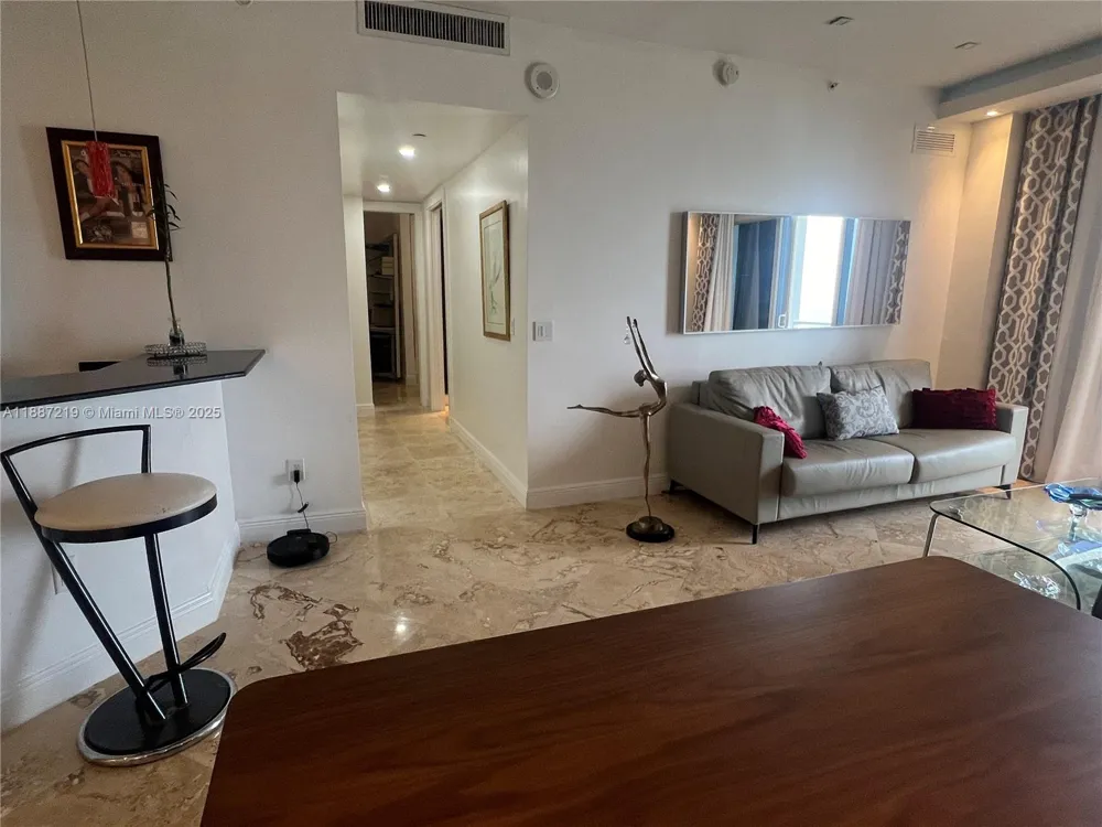 6917 Collins Ave #PH09 Miami Beach, FL 33141