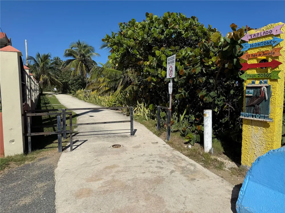 COND. LAS CABANAS CARR 466 KM 8.9 #D2 Isabela, PR 00662