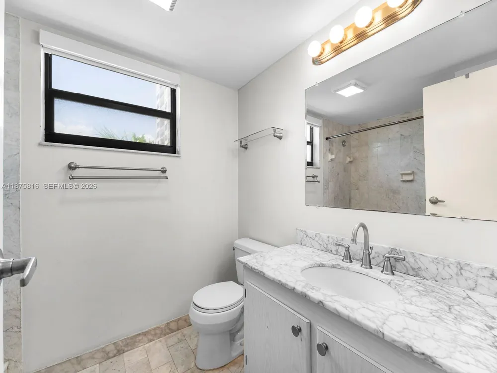 2301 S Ocean Dr #307 Hollywood, FL 33019