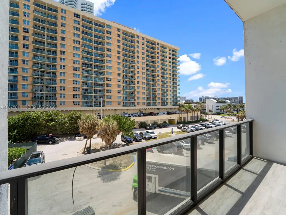 2301 S Ocean Dr #307 Hollywood, FL 33019