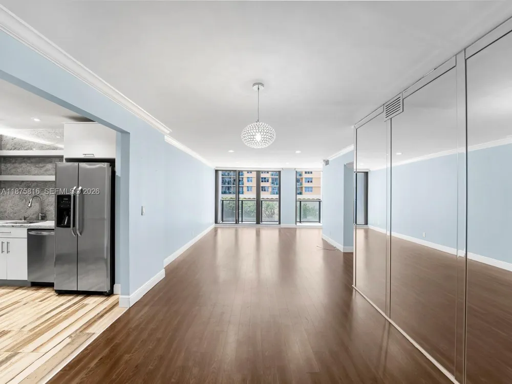 2301 S Ocean Dr #307 Hollywood, FL 33019
