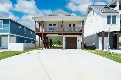 1007 S Live Oak
