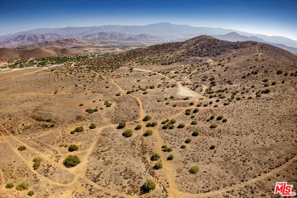 Pelona Canyon Road Acton, CA 93510