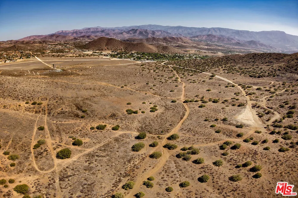 Pelona Canyon Road Acton, CA 93510