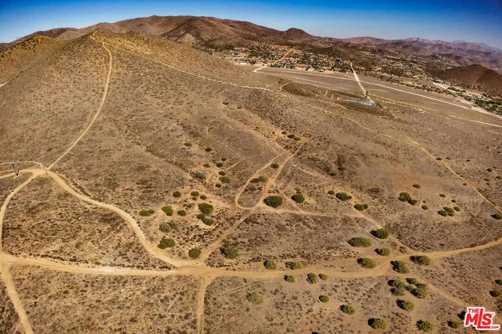 Pelona Canyon Road Acton, CA 93510