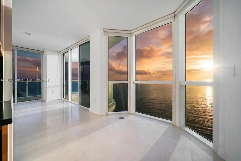 6365 Collins Ave #2901 Miami Beach, FL 33141