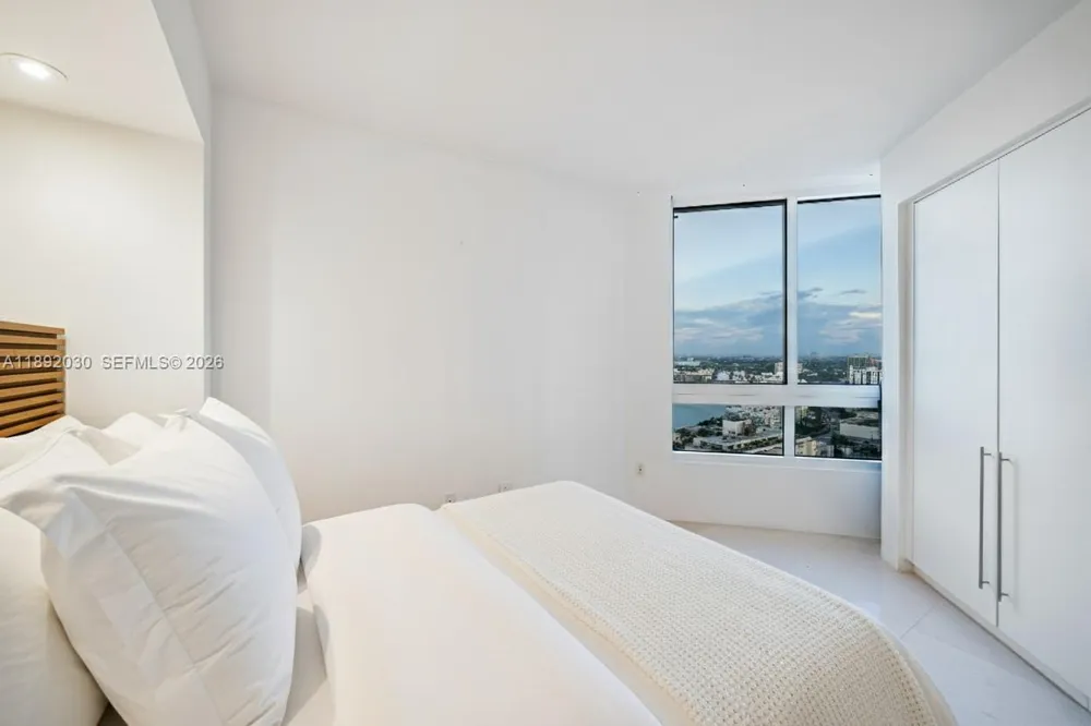 6365 Collins Ave #2901 Miami Beach, FL 33141