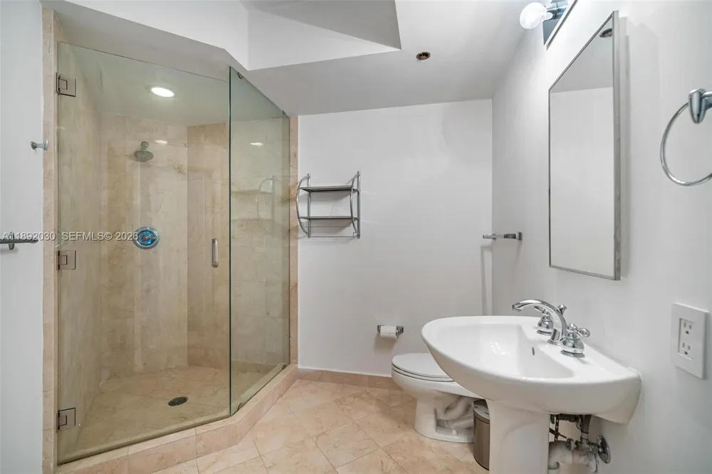 6365 Collins Ave #2901 Miami Beach, FL 33141