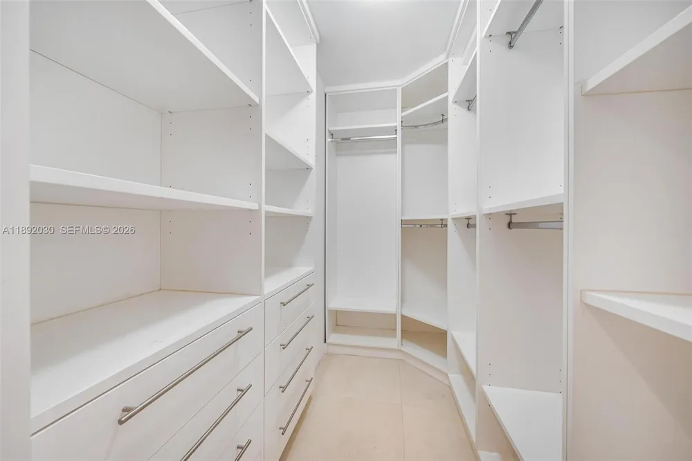 6365 Collins Ave #2901 Miami Beach, FL 33141