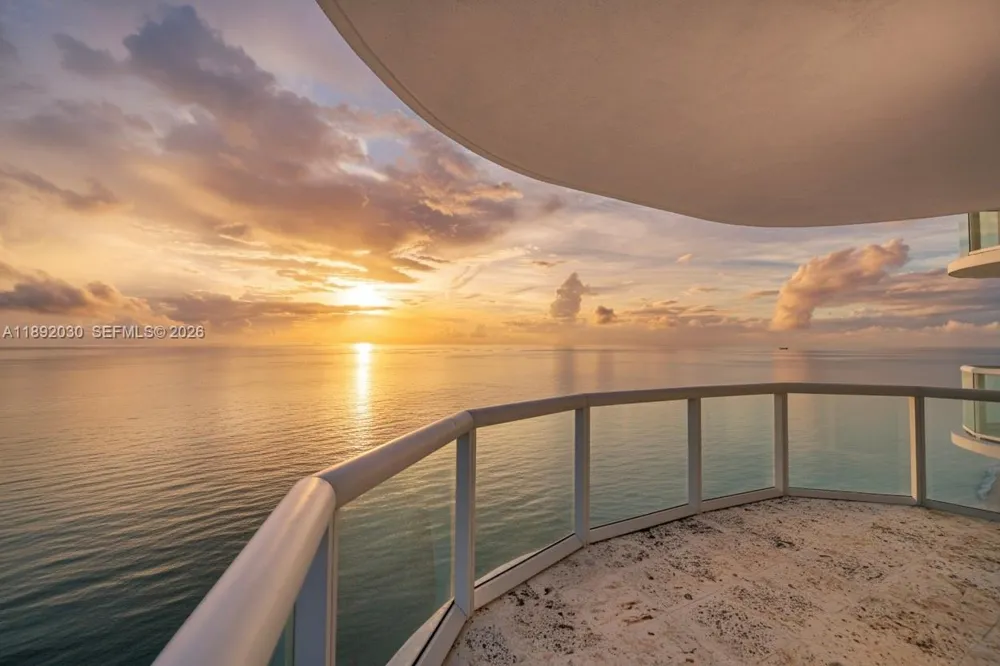 6365 Collins Ave #2901 Miami Beach, FL 33141
