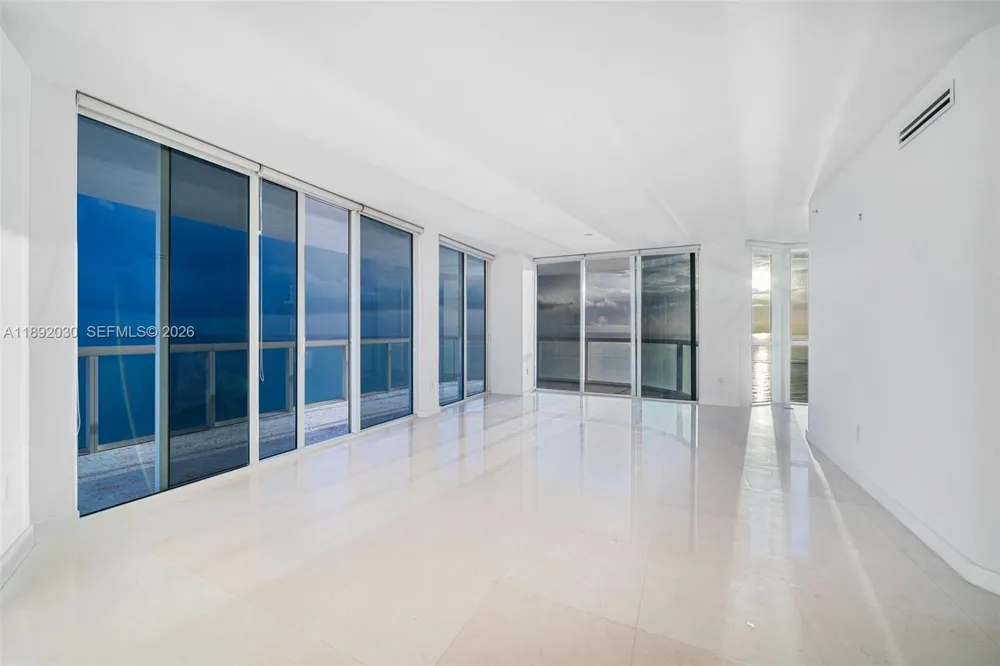 6365 Collins Ave #2901 Miami Beach, FL 33141