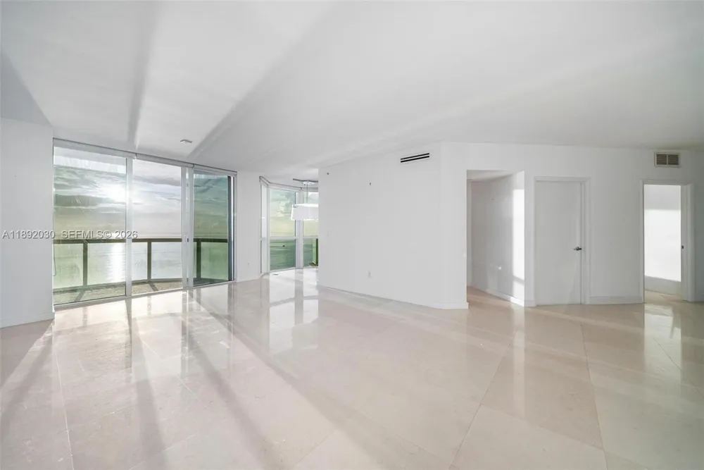 6365 Collins Ave #2901 Miami Beach, FL 33141