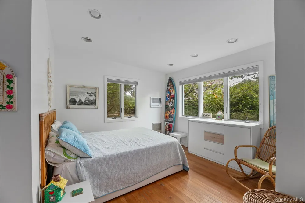 25 Atlantic Avenue Seaview, NY 11770
