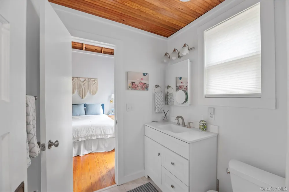 25 Atlantic Avenue Seaview, NY 11770