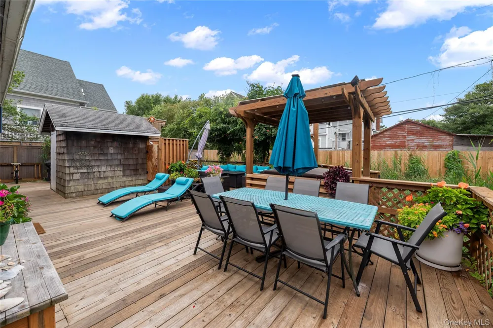 25 Atlantic Avenue Seaview, NY 11770