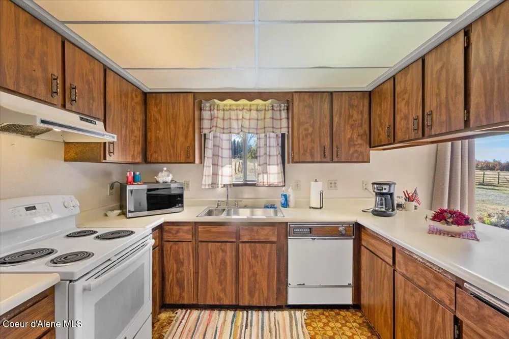 15200 RIMROCK ROAD Hayden, ID 83835
