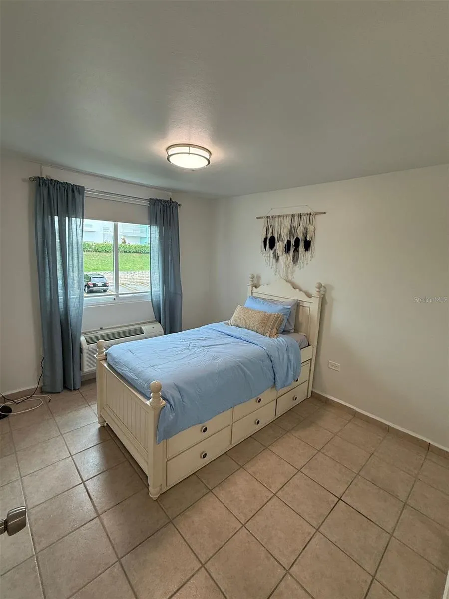 96QJ+3RG CLL LAS COLINAS #301 Rio Grande, PR 00745