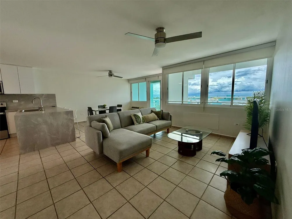 96QJ+3RG CLL LAS COLINAS #301 Rio Grande, PR 00745