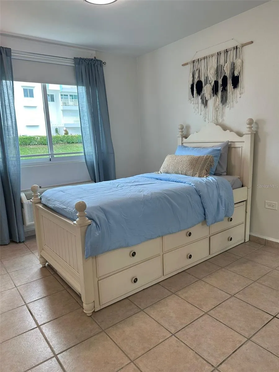 96QJ+3RG CLL LAS COLINAS #301 Rio Grande, PR 00745