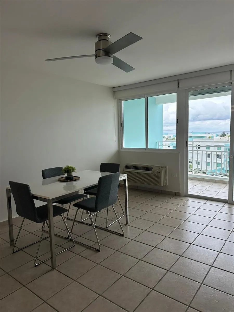 96QJ+3RG CLL LAS COLINAS #301 Rio Grande, PR 00745