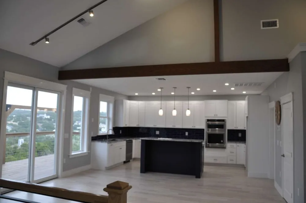 22108 Moulin Drive Briarcliff, TX 78669