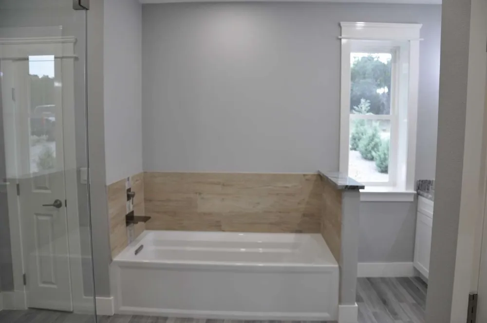 22108 Moulin Drive Briarcliff, TX 78669