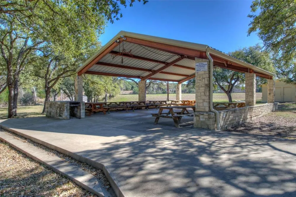 22108 Moulin Drive Briarcliff, TX 78669