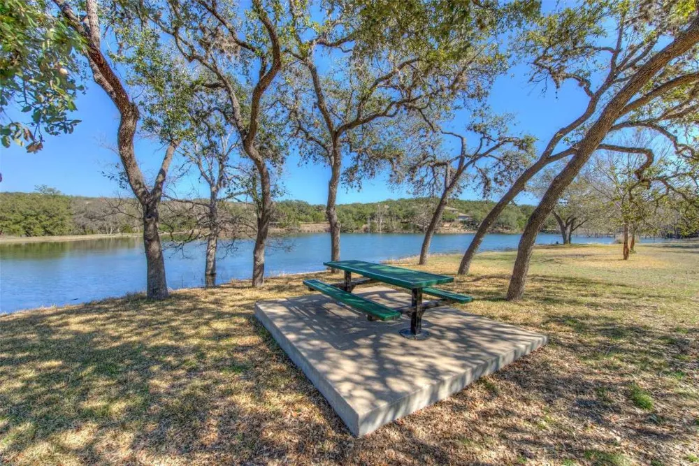 22108 Moulin Drive Briarcliff, TX 78669