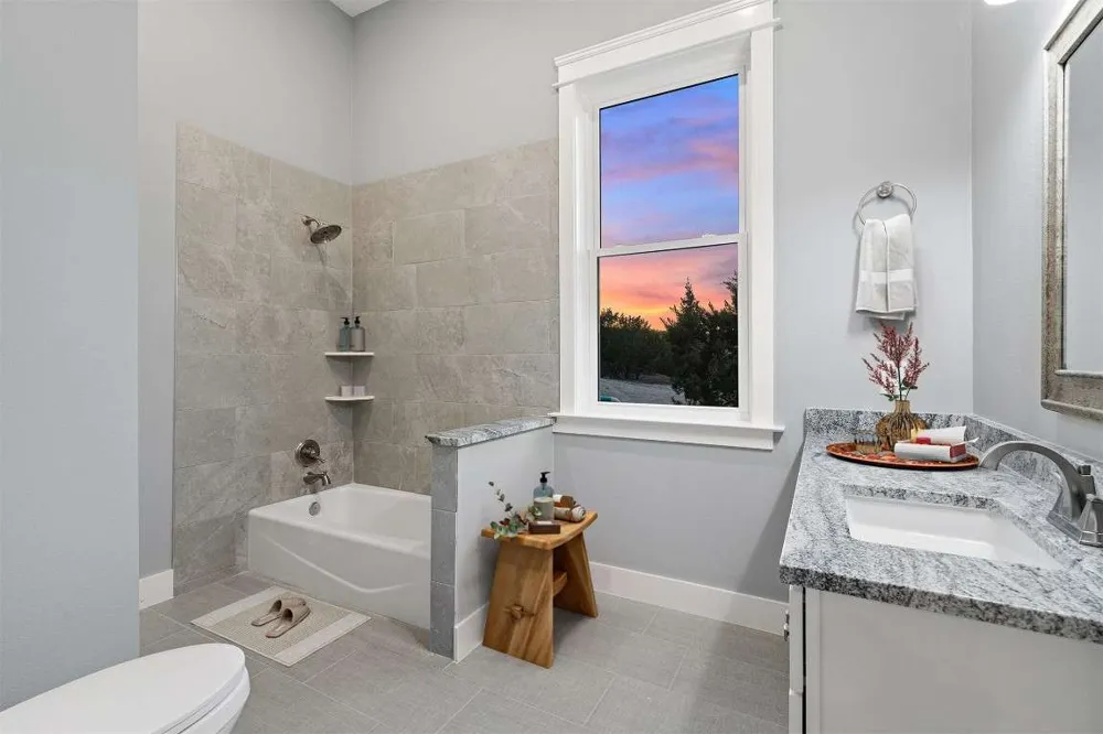 22108 Moulin Drive Briarcliff, TX 78669