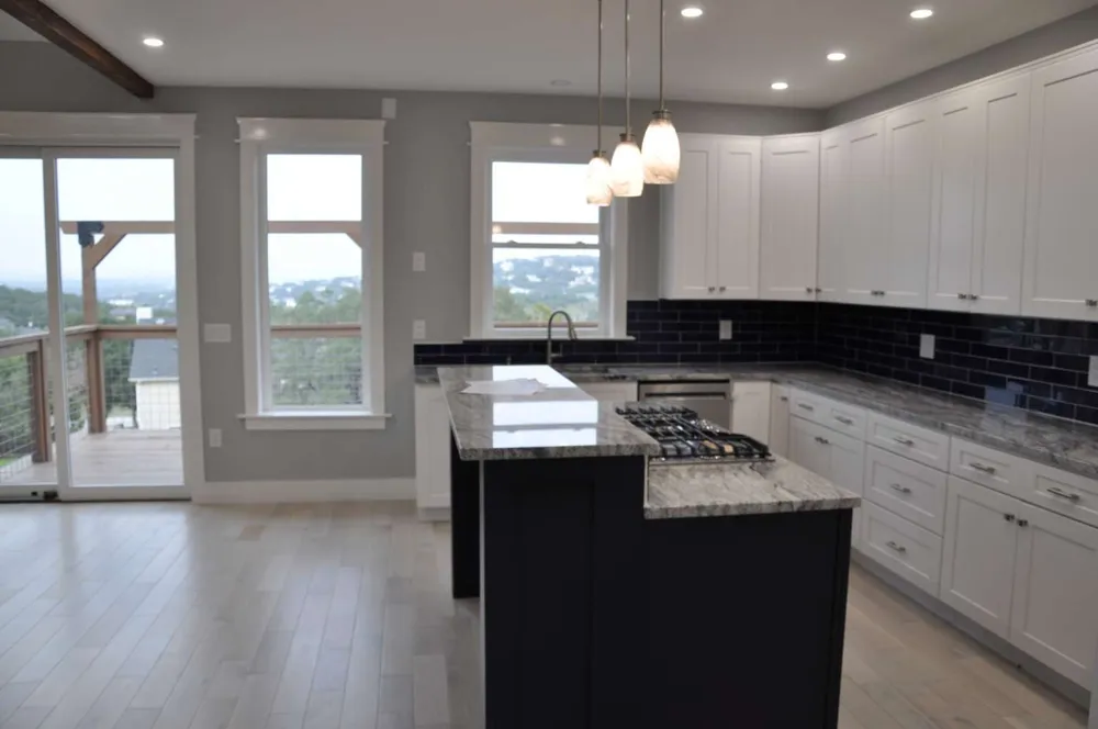22108 Moulin Drive Briarcliff, TX 78669