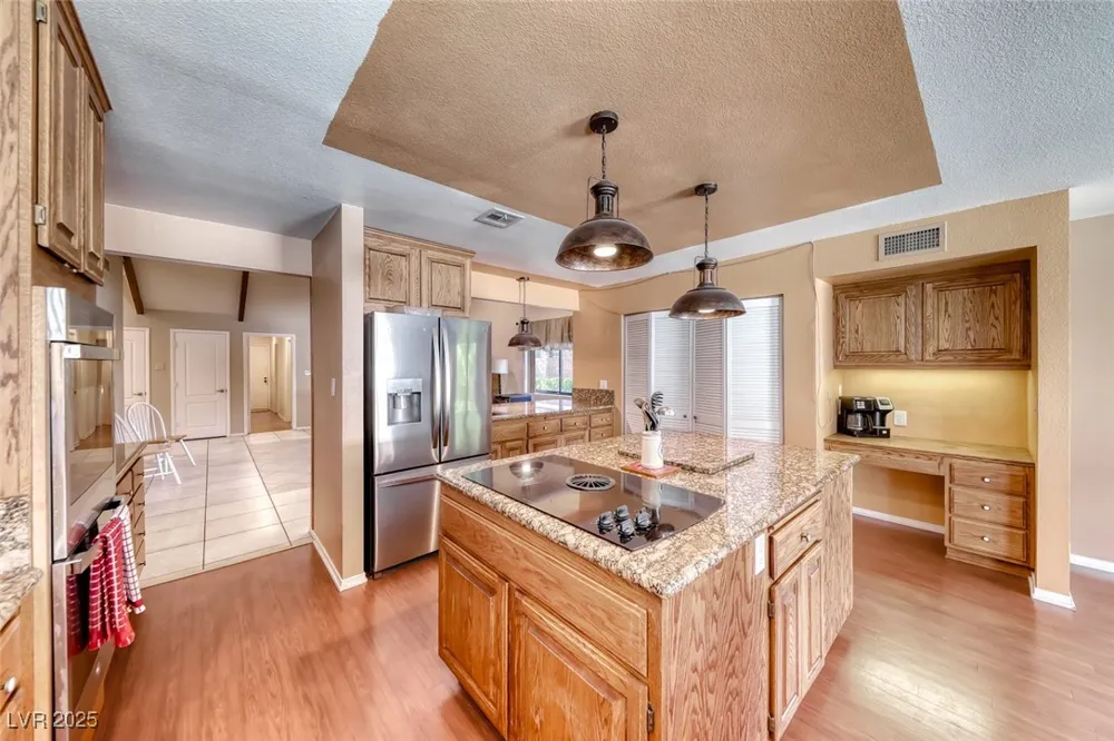 2504 Windjammer Way Las Vegas, NV 89107