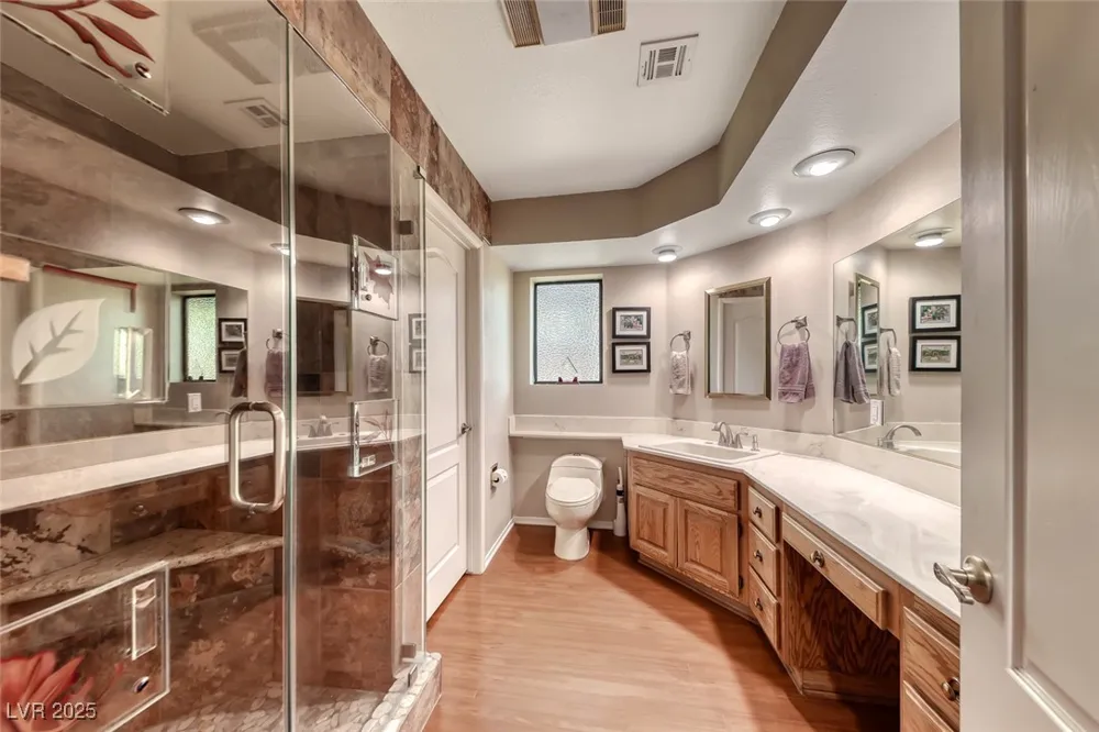 2504 Windjammer Way Las Vegas, NV 89107