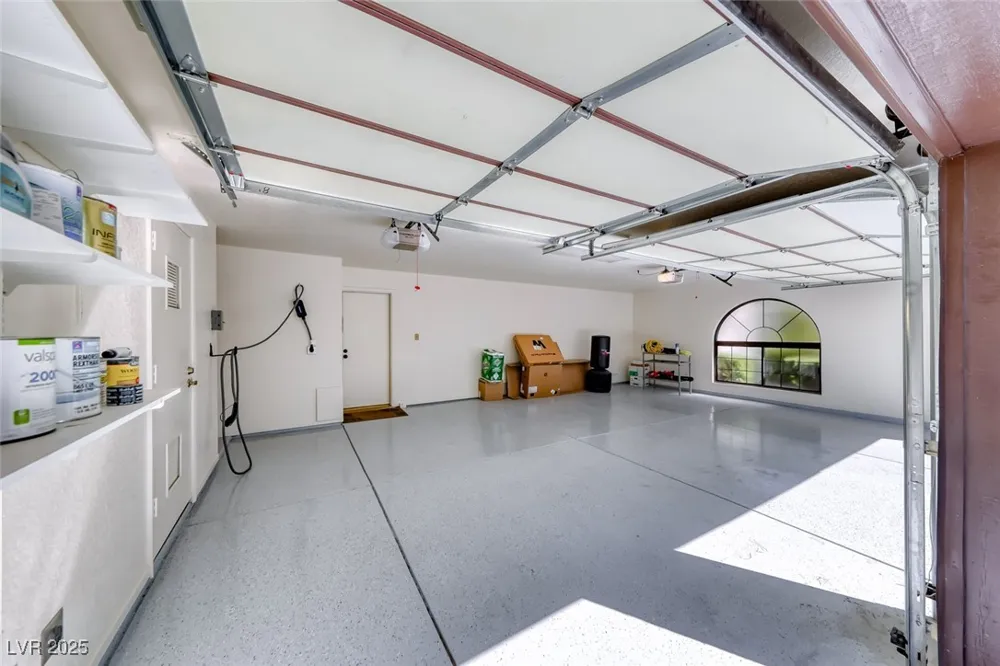 2504 Windjammer Way Las Vegas, NV 89107