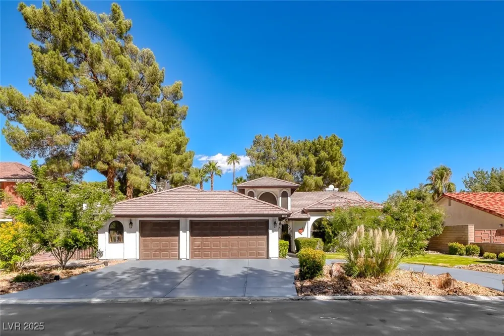 2504 Windjammer Way Las Vegas, NV 89107