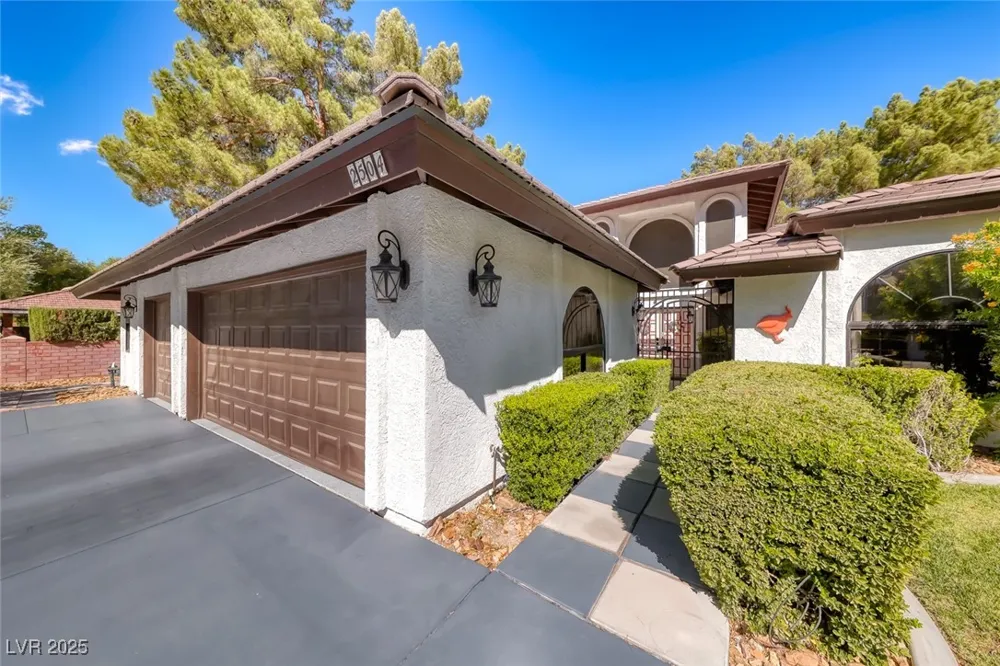 2504 Windjammer Way Las Vegas, NV 89107