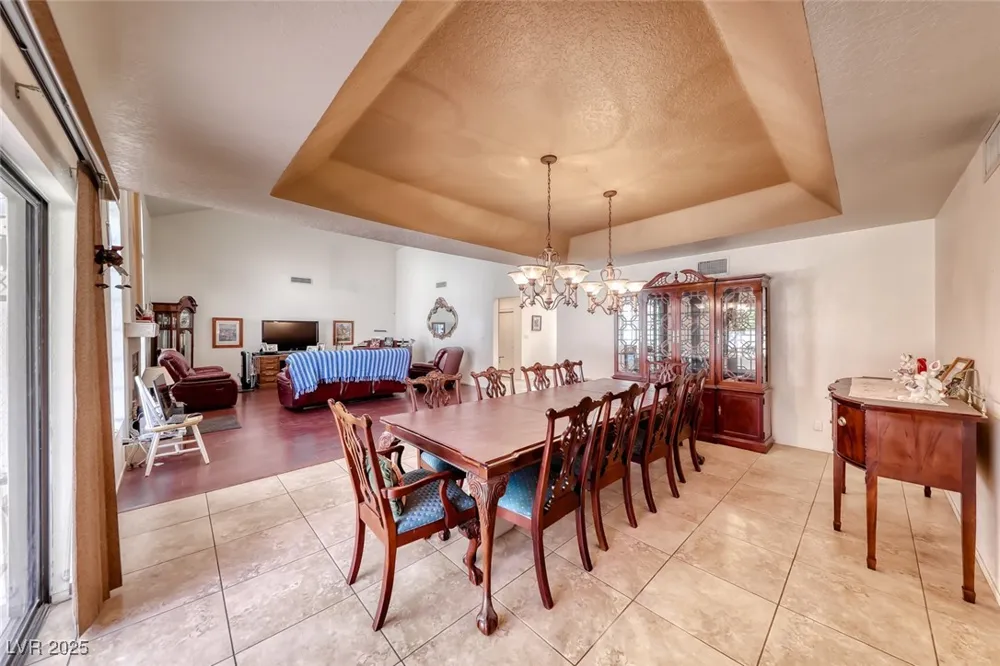 2504 Windjammer Way Las Vegas, NV 89107