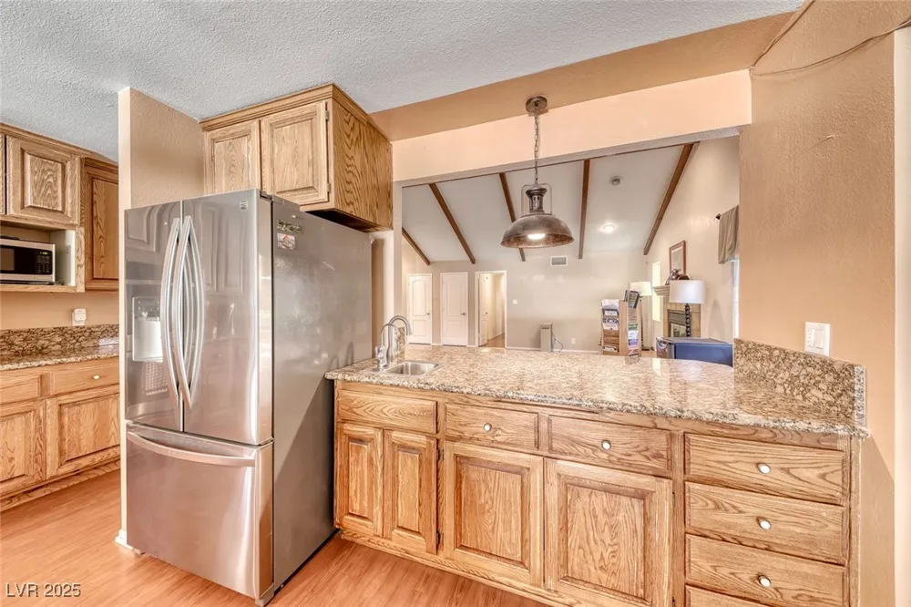 2504 Windjammer Way Las Vegas, NV 89107