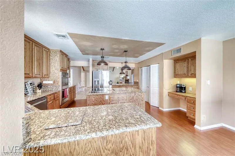 2504 Windjammer Way Las Vegas, NV 89107