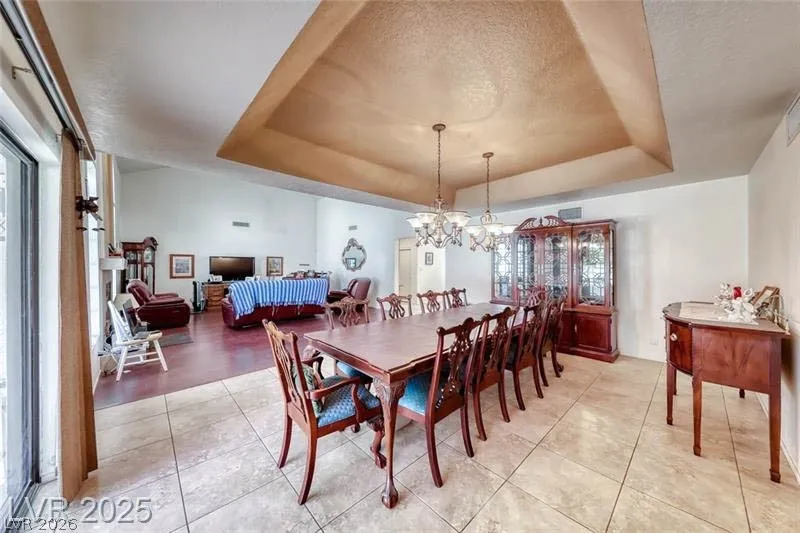 2504 Windjammer Way Las Vegas, NV 89107