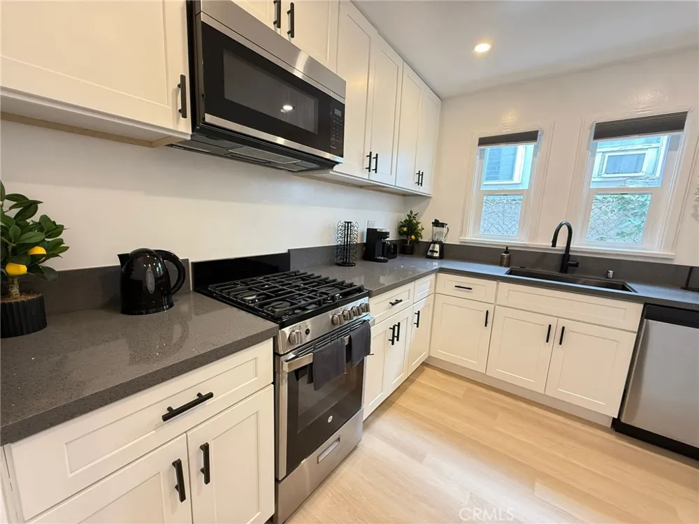 1123 Vista Street West Hollywood, CA 90046