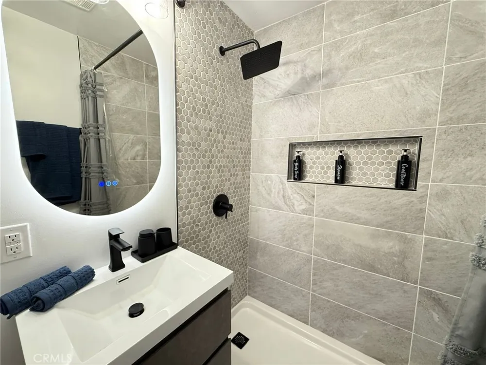 1123 Vista Street West Hollywood, CA 90046
