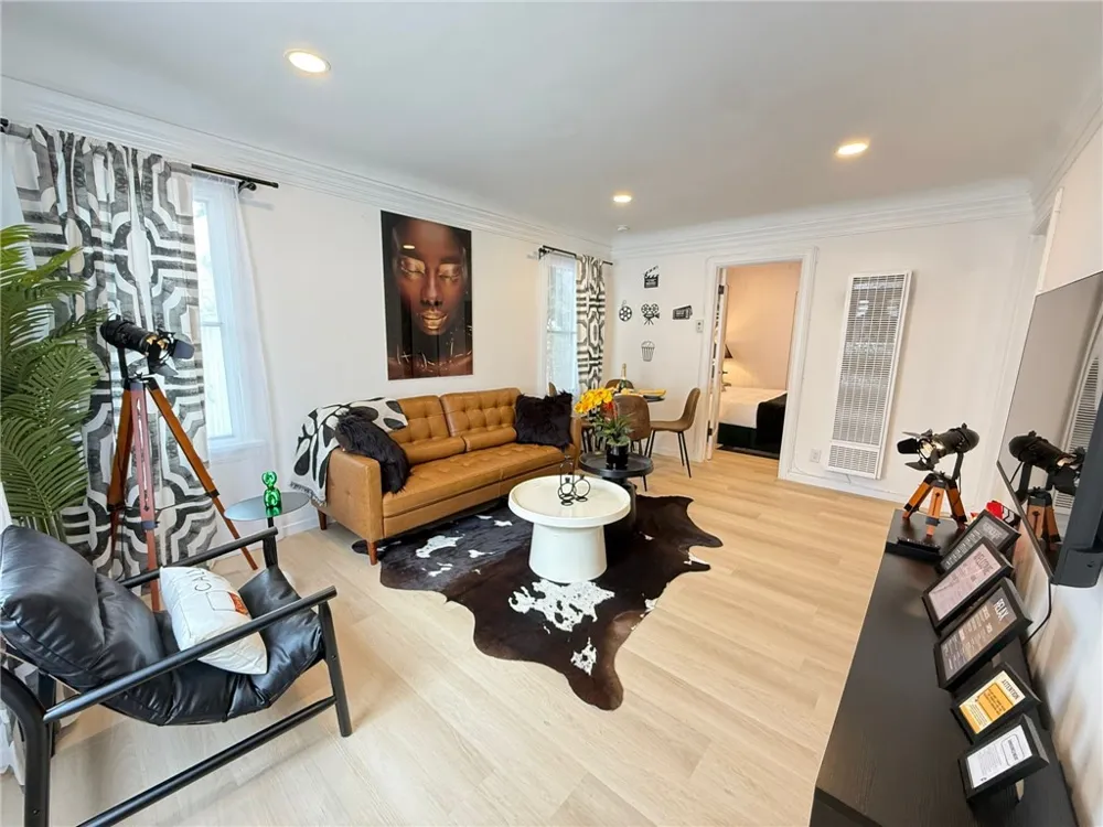 1123 Vista Street West Hollywood, CA 90046
