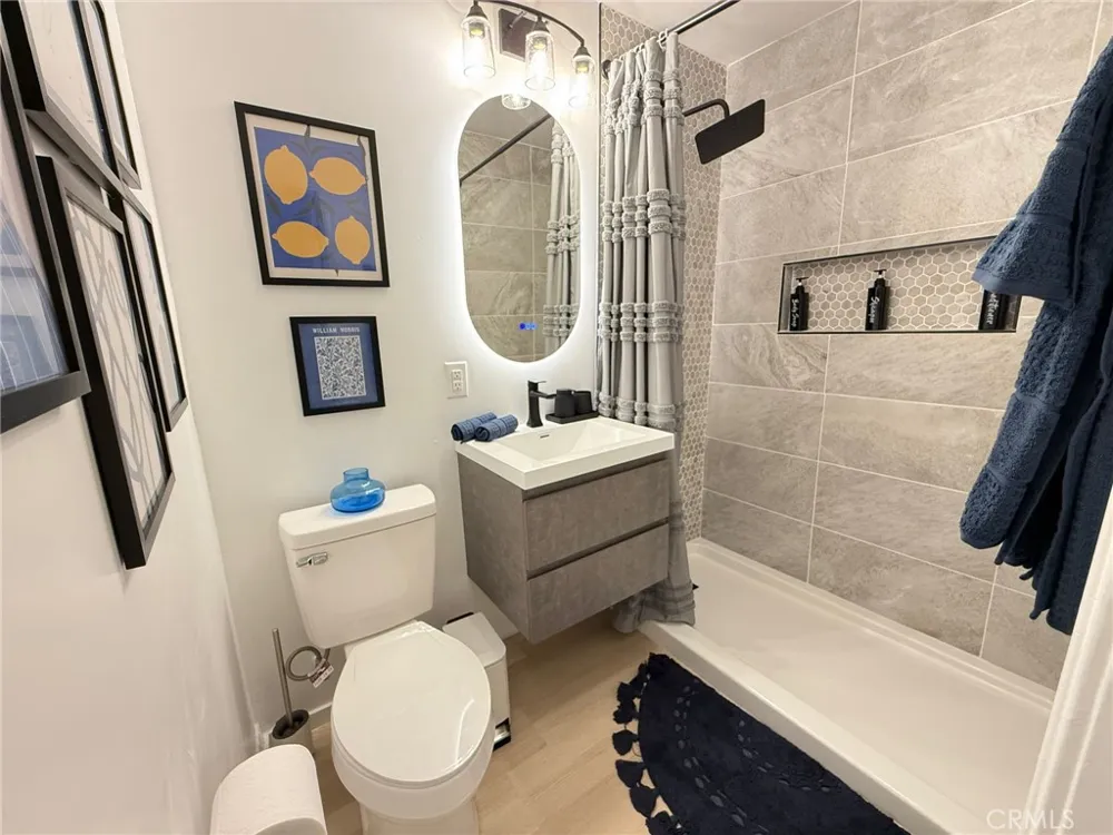 1123 Vista Street West Hollywood, CA 90046