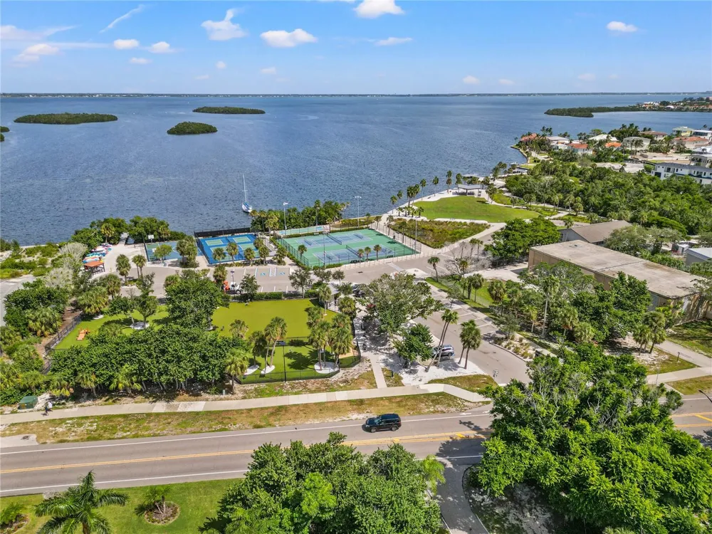2823 GULF OF MEXICO DRIVE Longboat Key, FL 34228