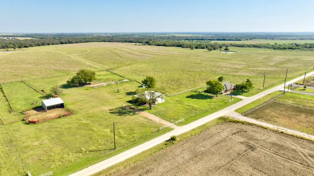 831 Baker Road Pilot Point, TX 76258