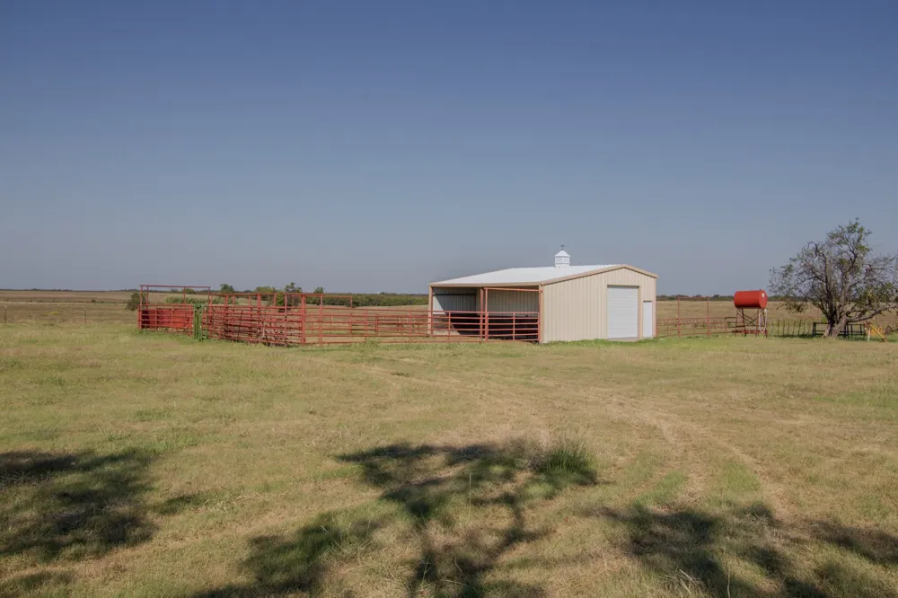 831 Baker Road Pilot Point, TX 76258
