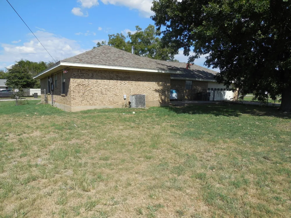1220 Meadowbrook Street Ranger, TX 76470