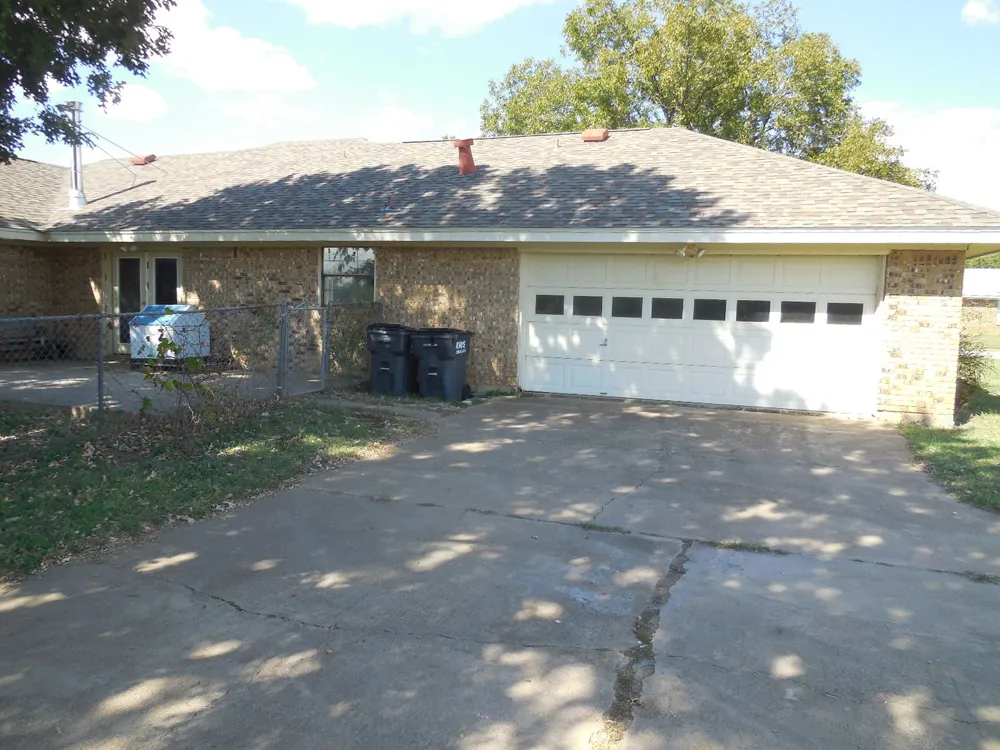 1220 Meadowbrook Street Ranger, TX 76470