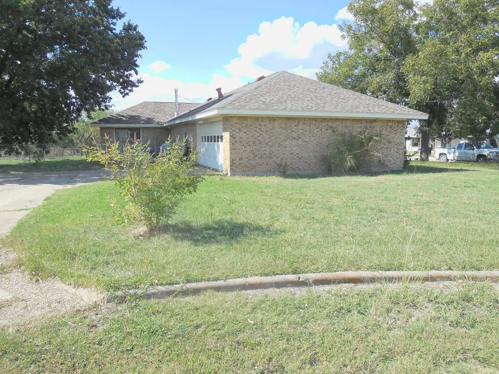1220 Meadowbrook Street Ranger, TX 76470