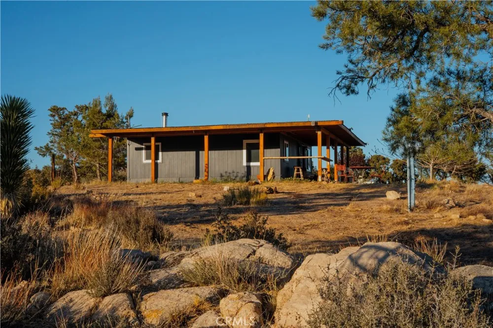 48317 Burns Canyon Pioneertown, CA 92268